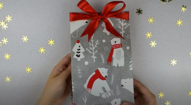 Wrapping paper gift bag DIY