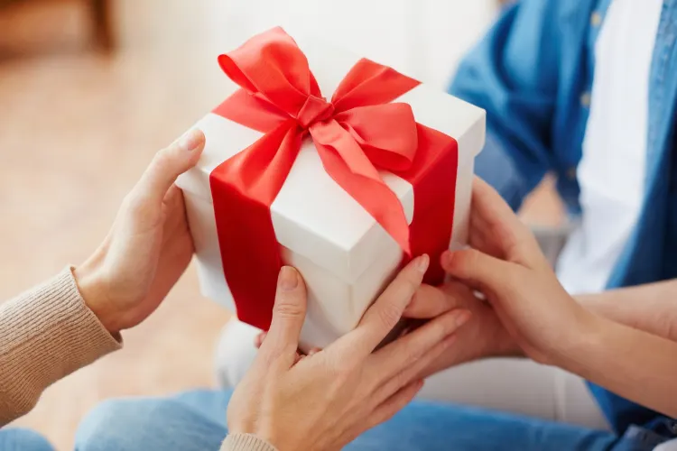 15 Thoughtful Gifts to Celebrate a 30th Birthday